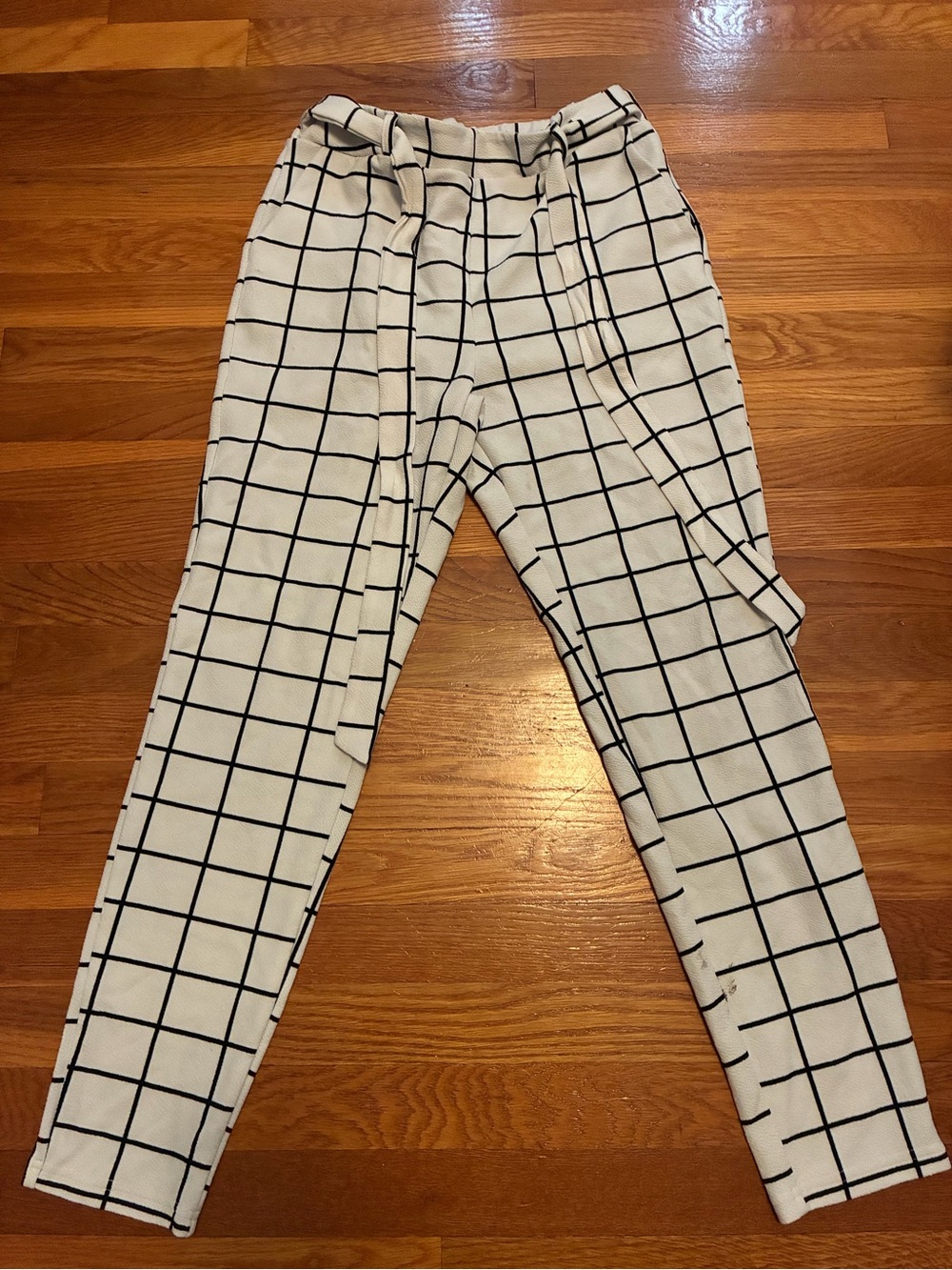 Source Unknown Black Grid-Print White Tie-Waist Chinos